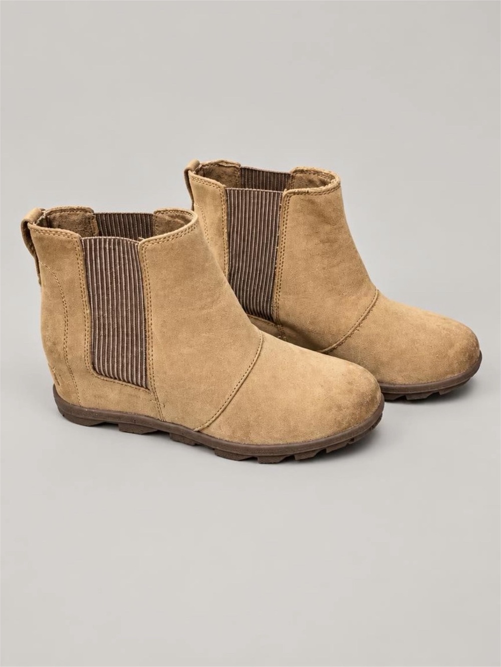 Sorel Women’s Tan Suede Chelsea Ankle Boots Size 10